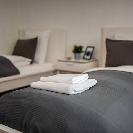Very Central Convenient Large Ac Place Budapest Bagian luar foto