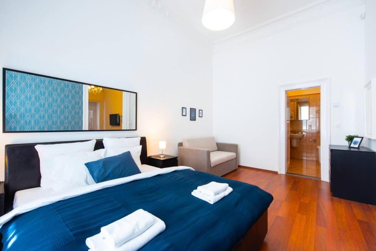 Very Central Convenient Large Ac Place Budapest Bagian luar foto
