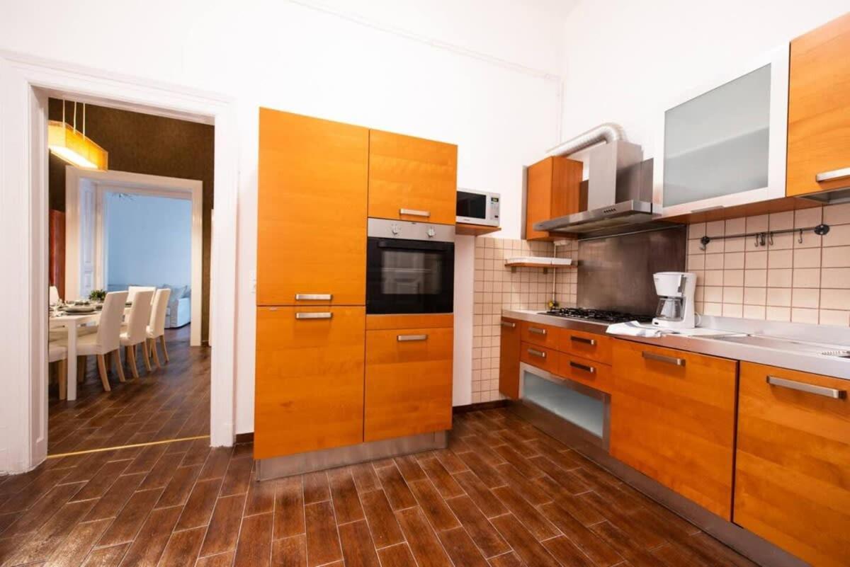Very Central Convenient Large Ac Place Budapest Bagian luar foto